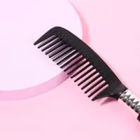 Расчёска, 4.5&times;21(&plusmn;1) см, чёрная, серебристая
