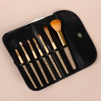 Набор кистей для макияжа &laquo;Орнамент&raquo;, 7 предметов, чехол на кнопке, цвет чёрный/бежевый