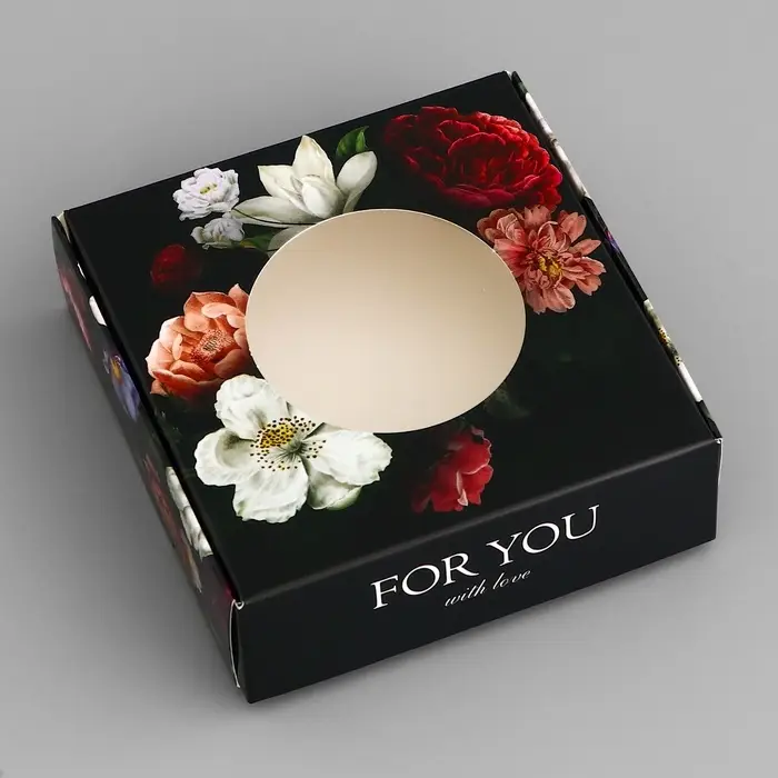 Коробка подарочная сборная с окном, упаковка, &laquo;С любовью&raquo;, 10&times;10&times;3 см