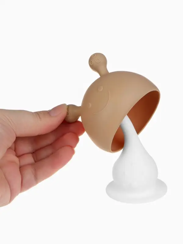 Прорезыватель силиконовый для зубов с погремушкой 3 в 1 M&B &laquo;Зайка&raquo;, бежевый