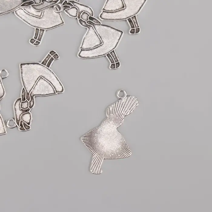 Металлический элемент, декоративная подвеска &laquo;Арт Узор. Алиса&raquo;, серебро, 3.2&times;2 см
