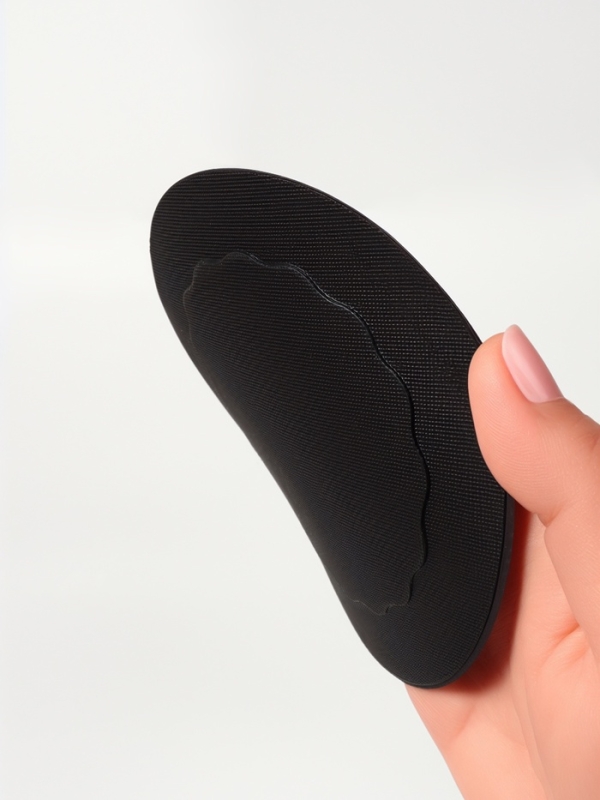 Варежка для пилинга, с держателем, d = 12 см, цвет чёрный