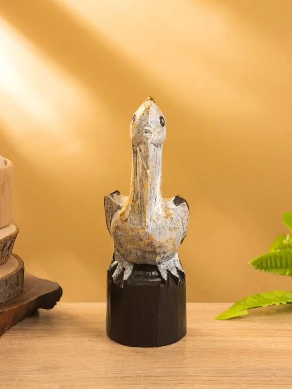 Сувенир интерьерный "Пеликан" 7х7х20 см, дерево, цв. белый с золотом