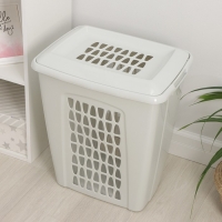 Корзина бельевая с крышкой &laquo;Молетта&raquo;, 60 л, 47,9&times;36,9&times;55 см, цвет светло-серый