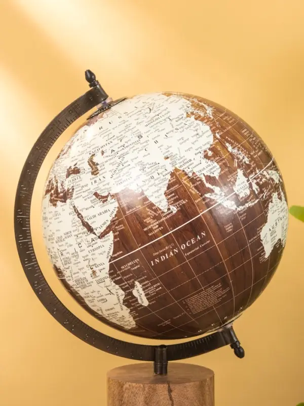 Глобус сувенирный, 23&times;20&times;34.5 см, подставка дерево
