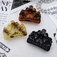 Крабик для волос &laquo;Матовый&raquo;, три цветка, 6 см, МИКС