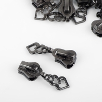 Бегунок автоматический для молнии &laquo;Трактор&raquo;, №8, декоративный &laquo;Сердца&raquo;, 10 шт, цвет чёрный никель