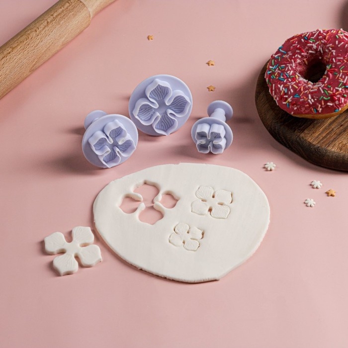 Набор плунжеров кондитерских Доляна &laquo;Клевер&raquo;, 3 шт, d=4,8/3,7/2,7 см