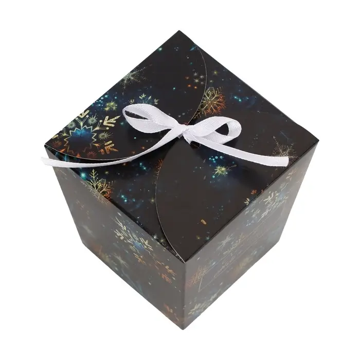 Бонбоньерка, новогодняя подарочная упаковка &laquo;Снежинки в темноте&raquo;, 7.5&times;8&times;7.5 см
