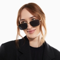 Очки солнцезащитные uv 400, дужка 13.5 см, ширина 12.8 см, линза 4.3 х 5.5 см