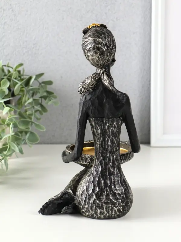 Подсвечник полистоун "Африканка в косынке с цветами" чёрный d=8 см 14х11,5х24,5 см