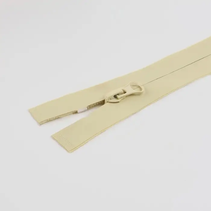 Молния &laquo;Спираль&raquo;, №7, разъёмная, водонепроницаемая, замок автомат, 40 см, светло-бежевая