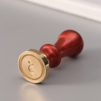 Печать для сургуча с пластиковой ручкой "Классика цифра 5" 2,5х2,5х6,3 см