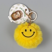 Пушистик на кольце с карабином "Смайл" жёлтый 8х8 см