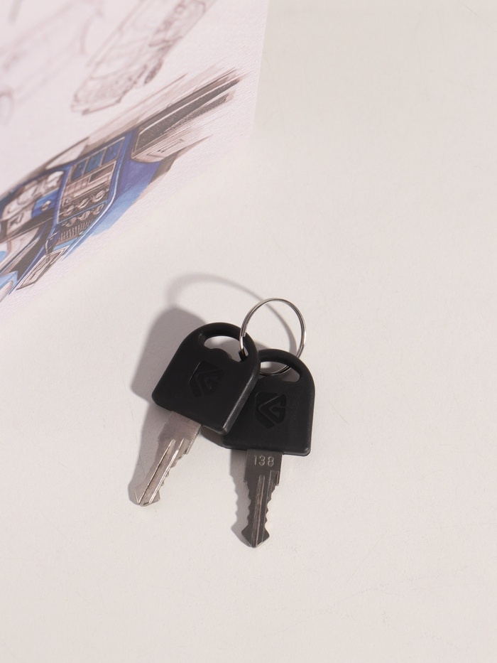 Сейф-книга дерево кожзам "Конструктор автомобилей" 21х13х5 см