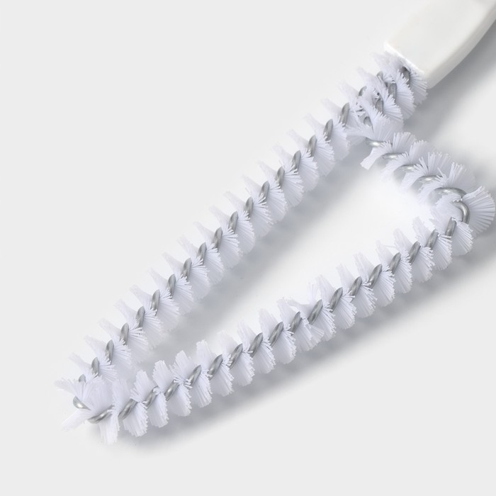 Щётка для чистки посуды и решёток-гриль Raccoon, треугольник, 24&times;6,5х1,5 см, цвет белый