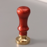 Печать для сургуча с пластиковой ручкой "Венок с буквой Q" 2,5х2,5х6,3 см