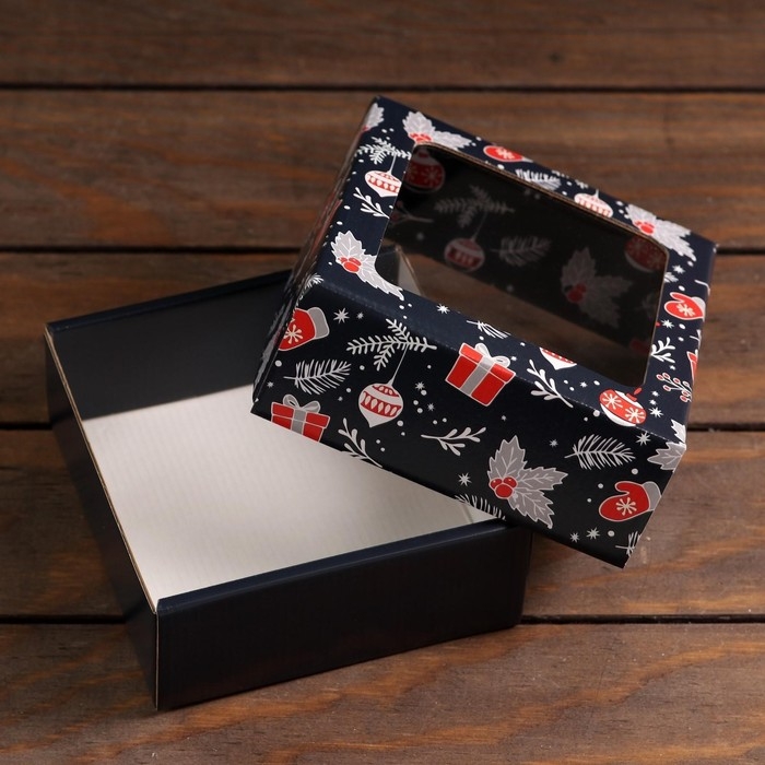 Новый год. Коробка подарочная, крышка-дно, "Зимушка", 14,5 х 14,5 х 6 см.