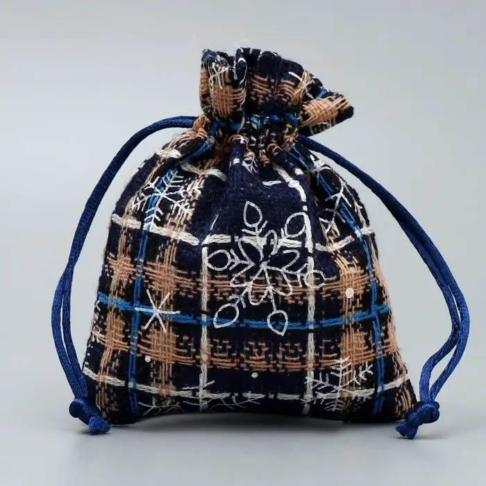 Мешочек подарочный холща &laquo;Снежный лес&raquo;, снежинки, 10 х 12 см +/- 1.5 см