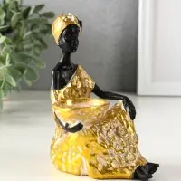 Подсвечник полистоун "Африканка в золотом платье с цветами" d=4,5 см 10,5х12х16 см