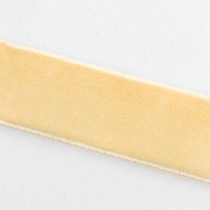 Лента бархатная, 20 мм, 18 &plusmn; 1 м, цвет молочный №04