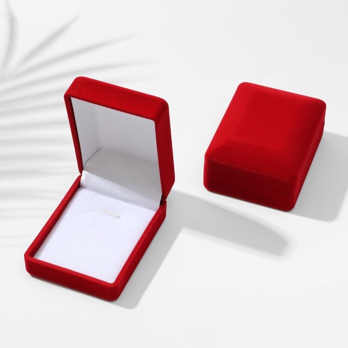 Футляр под гарнитур (серьги, кулон) &laquo;Прямоугольник&raquo; 7,5&times;6, цвет красный, вставка белая