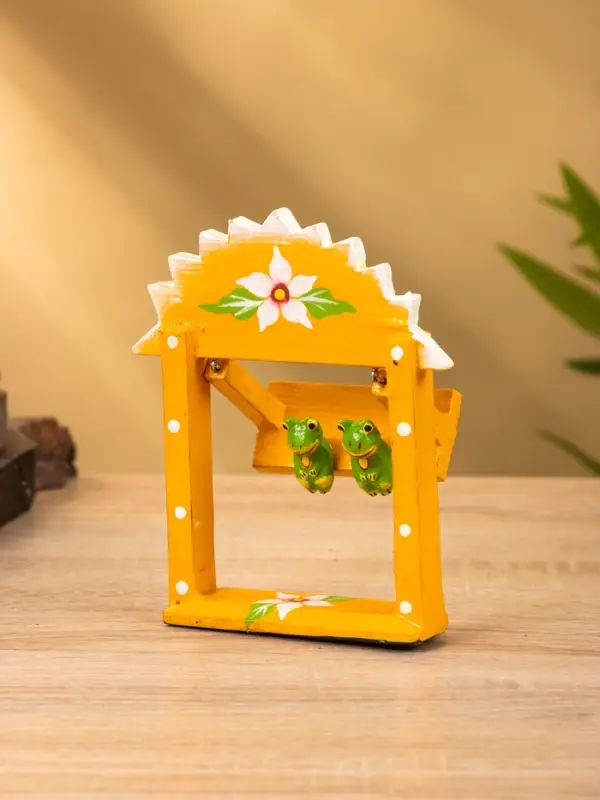 Сувенир "Лягушата на качелях" дерево 10х3,5х15 см, цв.  оранжевый