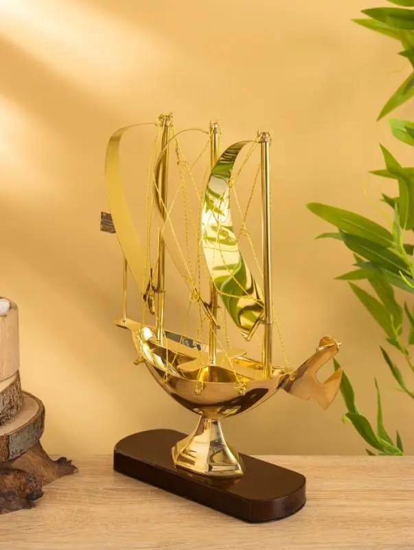 Корабль сувенирный, 26.5&times;9.5&times;31 см, латунь