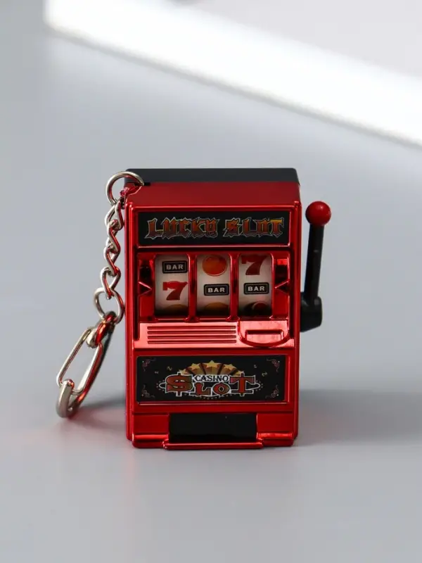 Брелок пластик "Игровой автомат - казино" красный 2,7х3,4х5 см