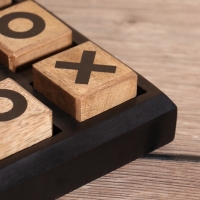 Настольная игра "Крестики-нолики" 16.5х16.5 см, манговое дерево