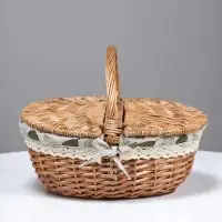 Плетёная корзина-лукошко, ткань внутри, 2 крышки, 35&times;28 см, высота 14.5 см, высота с ручкой 31 см, дно