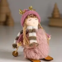 Кукла интерьерная "Малышка в платье зефирки, на лыжах" 5,7х4,2х10 см