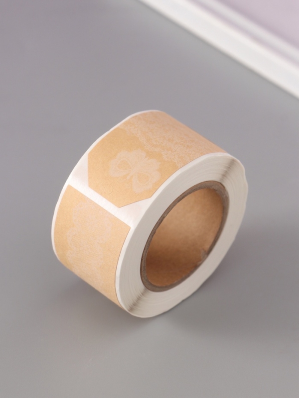 Наклейка бумага крафт "Бирки. Кружево" 3х5 см 200 шт в рулоне