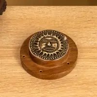 Подставка под благовония "Домовой" 7х7х2,5 см, дерево шишам