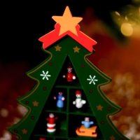 Новогодний сувенир &laquo;Ёлка с ячейками под подарки&raquo; 26 &times; 30 см