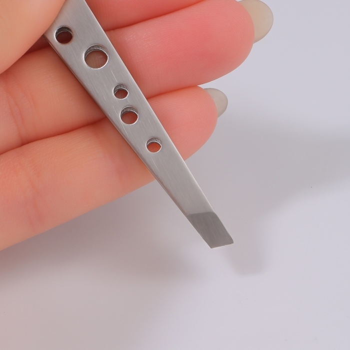 Пинцет скошенный, широкий, 9,5 см, цвет серебристый