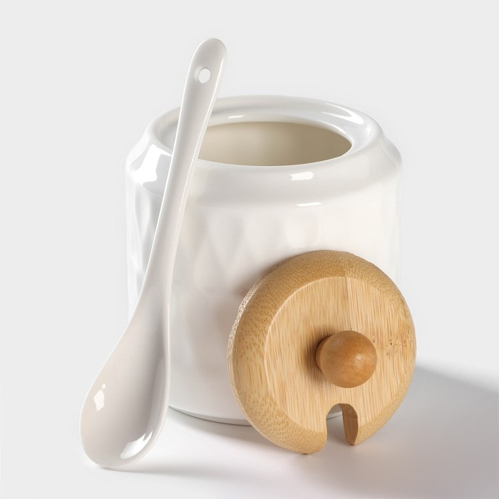 Набор банок фарфоровых для сыпучих продуктов на бамбуковой подставке BellaTenero &laquo;Тюльпан&raquo;, 7 предметов: 3 банки 300 мл, 3 ложки, подставка, керамические, цвет белый