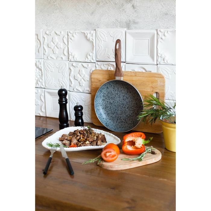 Мельница для специй Доляна &laquo;Дуновение леса&raquo;, 10,5&times;4,5 см, керамический механизм, цвет тёмное дерево