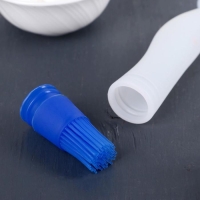 Кисть с резервуаром для масла и присоской Доляна &laquo;Фобос&raquo;, силикон, 17 см, цвет МИКС