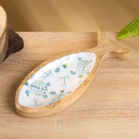 Блюдо в форме рыбки "Черепаха и цветы" дерево манго 25,5х10х2 см