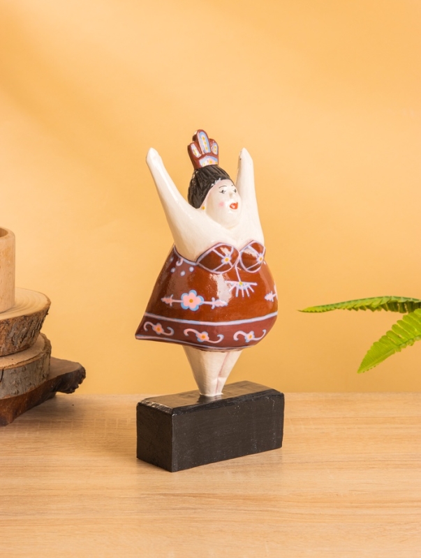 Фигурка на подставке &laquo;Балерина&raquo;, 11&times;7&times;23 см, дерево, красная