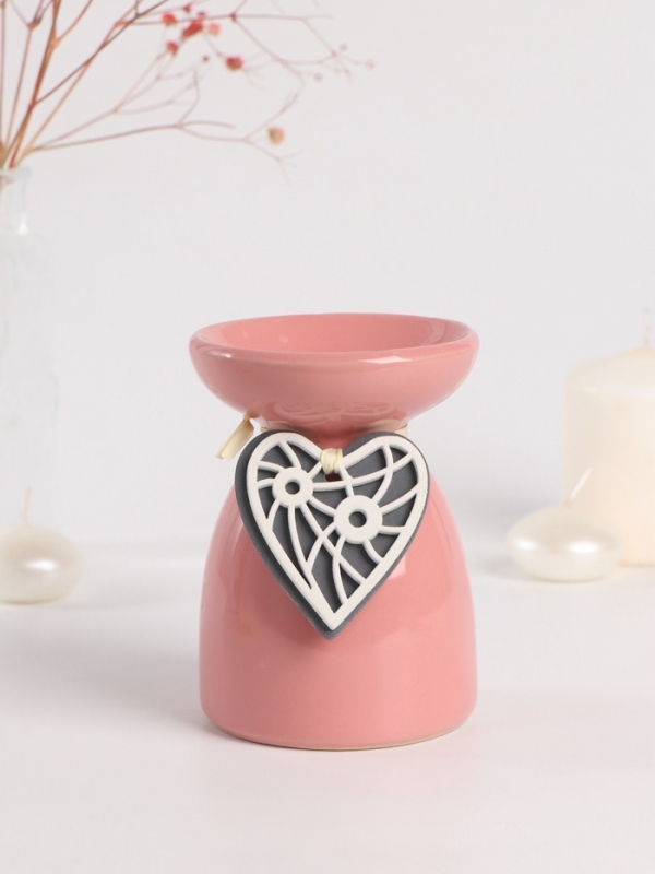 Аромалампа керамика "Резное сердце" розовая 8х8х11,2 см