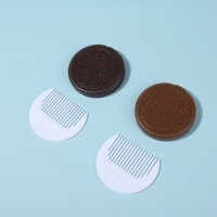 Зеркало складное &laquo;Шоколадное чудо&raquo;, с расчёской, d = 6,6 см, цвет МИКС