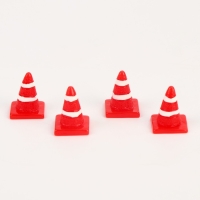 Миниатюра кукольная &laquo;Дорожный конус&raquo;, набор 4 шт., размер 1 шт. &mdash; 1,5 &times; 2 &times; 1,5 см