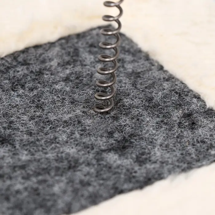 Игрушка для кошек с дразнилками "Зимний лес", микс цветов