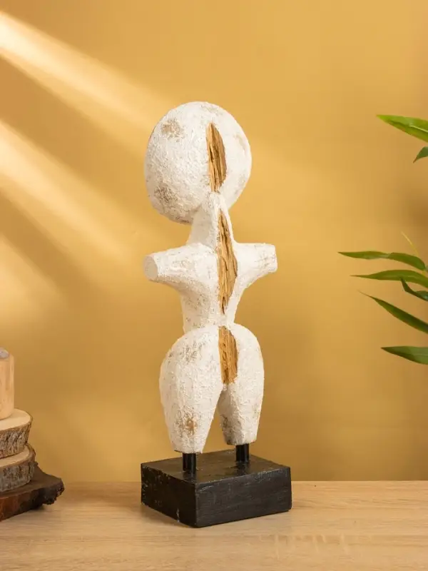 Сувенир на подставке "Человечек" дерево 15х10х45 см, цв. белый