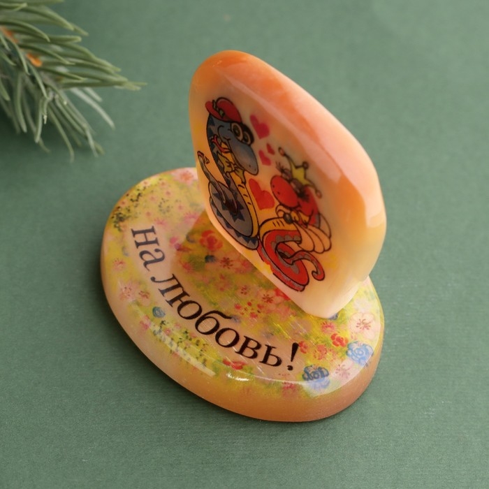 Сувенир "Змея На любовь! 2025", селенит 6х6х4,5 см