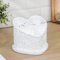 Подставка под столовые приборы &laquo;Сердце&raquo;, 17&times;18,5&times;15,5 см, цвет белый