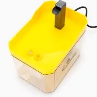Фонтан для кошек и собак 1,5 л, 16,5 х 11,5 х 12 см, евророзетка, жёлтый