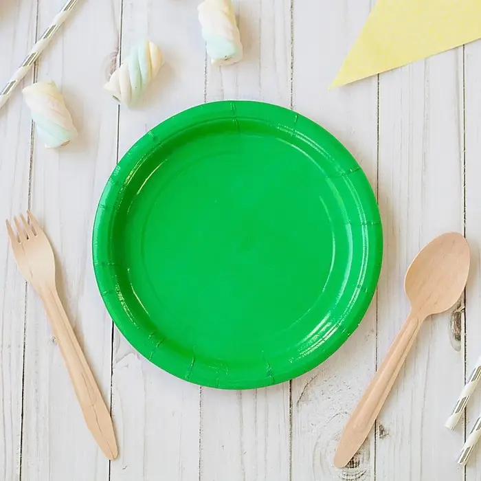 Тарелка одноразовая бумажная однотонная, зеленая, 18 см